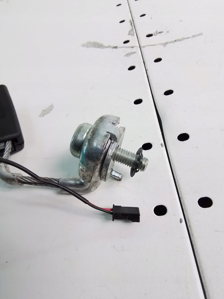 L729 кліпса поперечина bmw f10 7243273 Оригінал