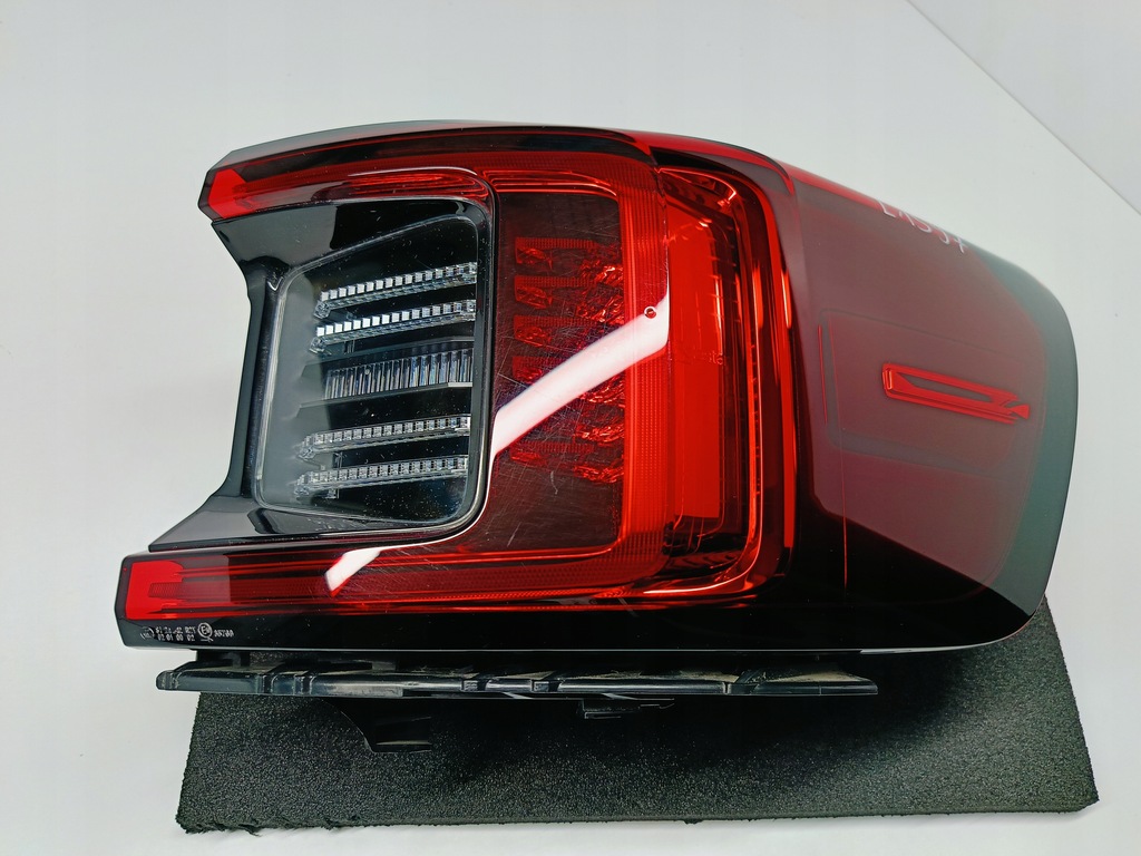 фото №8, Polestar ii 20- лампа права задня правий задня led 31108941