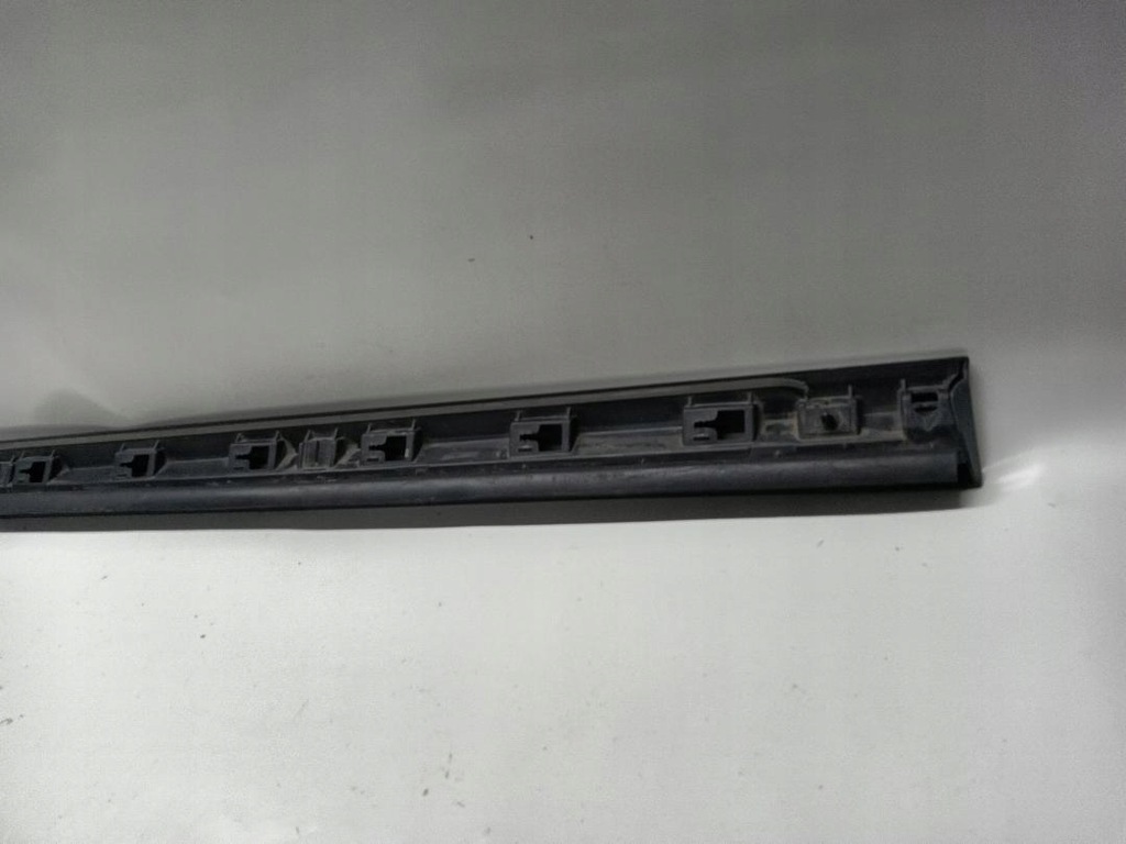 фото №6, Молдинг дверь правый перед передняя vw passat b8 alltrack 3g0854900