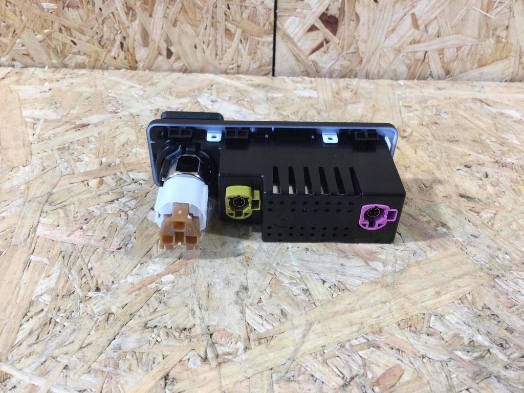 фото №2, Land rover range rover evoque l551 роз'єм port usb l8b2-19e110-cc lr139734