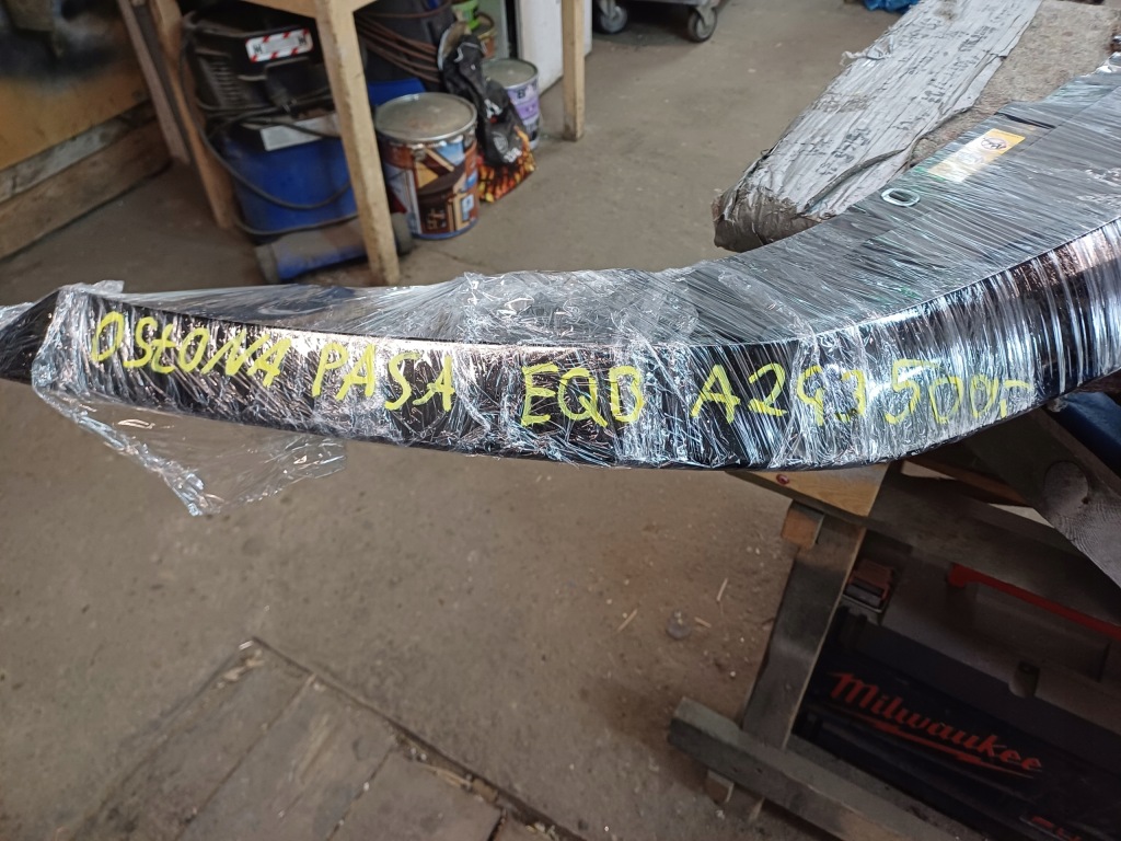 фото №13, Молдинг решётка бампера защита поперечина mercedes eqb x243 a2438855100 a243885540