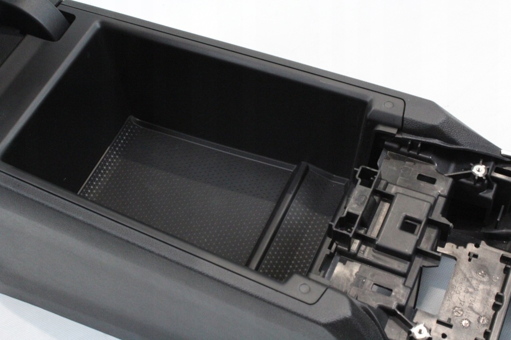 Тунель середній підлокітник nić czerwona bmw g20 в Україні