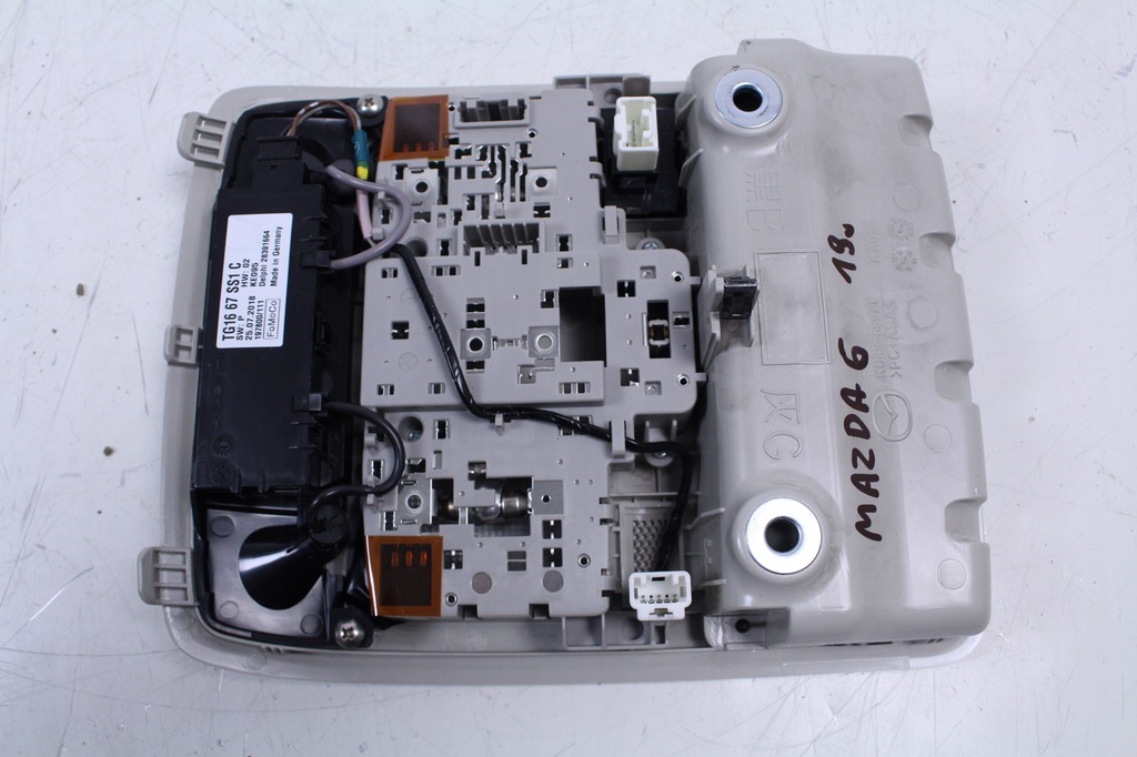 фото №5, Лампа кабины mazda 6 iii gj/gl 19r.