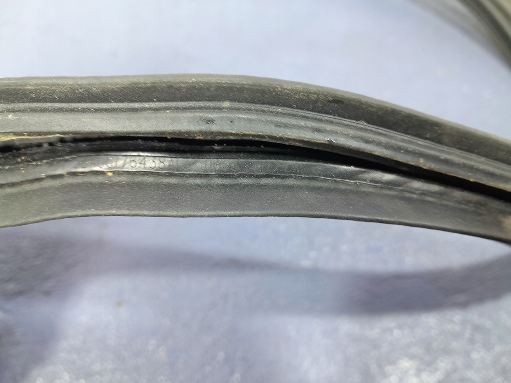 фото №4, Ford mustang vi прокладка кришки багажника