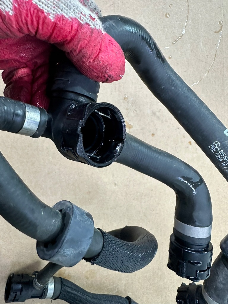 Купить Шланг воды, трубка, трубки радиатора, жидкости mercedes c klasa w205 de европа