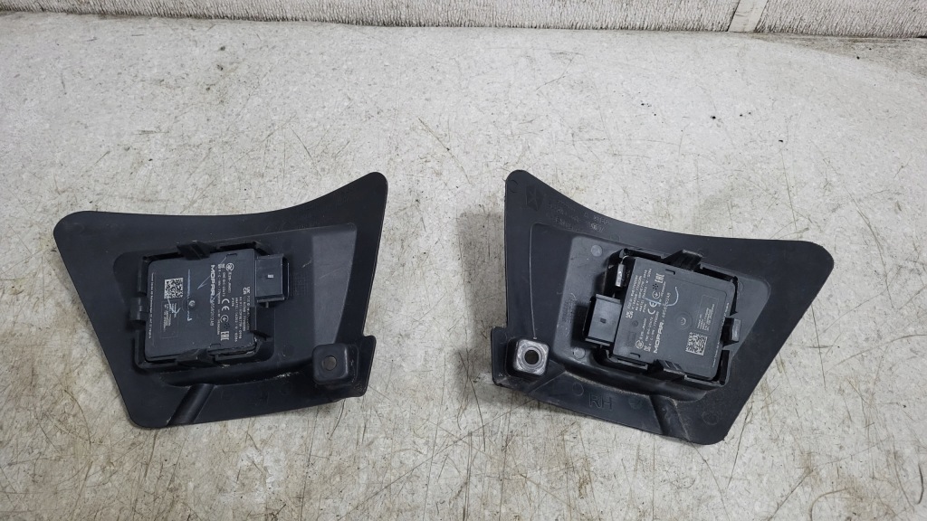 Dodge charger challenger lift 2021-23 модуль мертвого pola blis 68582102ab в Украине