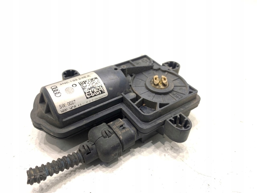 Купити Регулятор кришки вихлоп skoda scala 4n0133246a