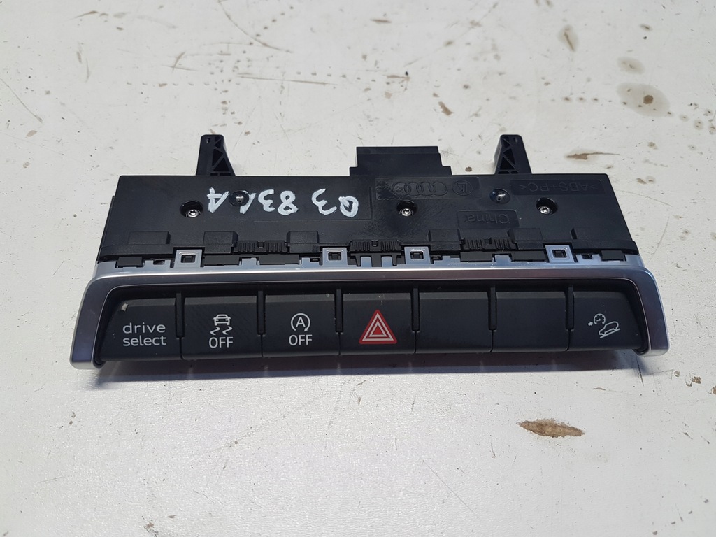 фото №1, Audi q3 83a панель переключатель 83a925301f
