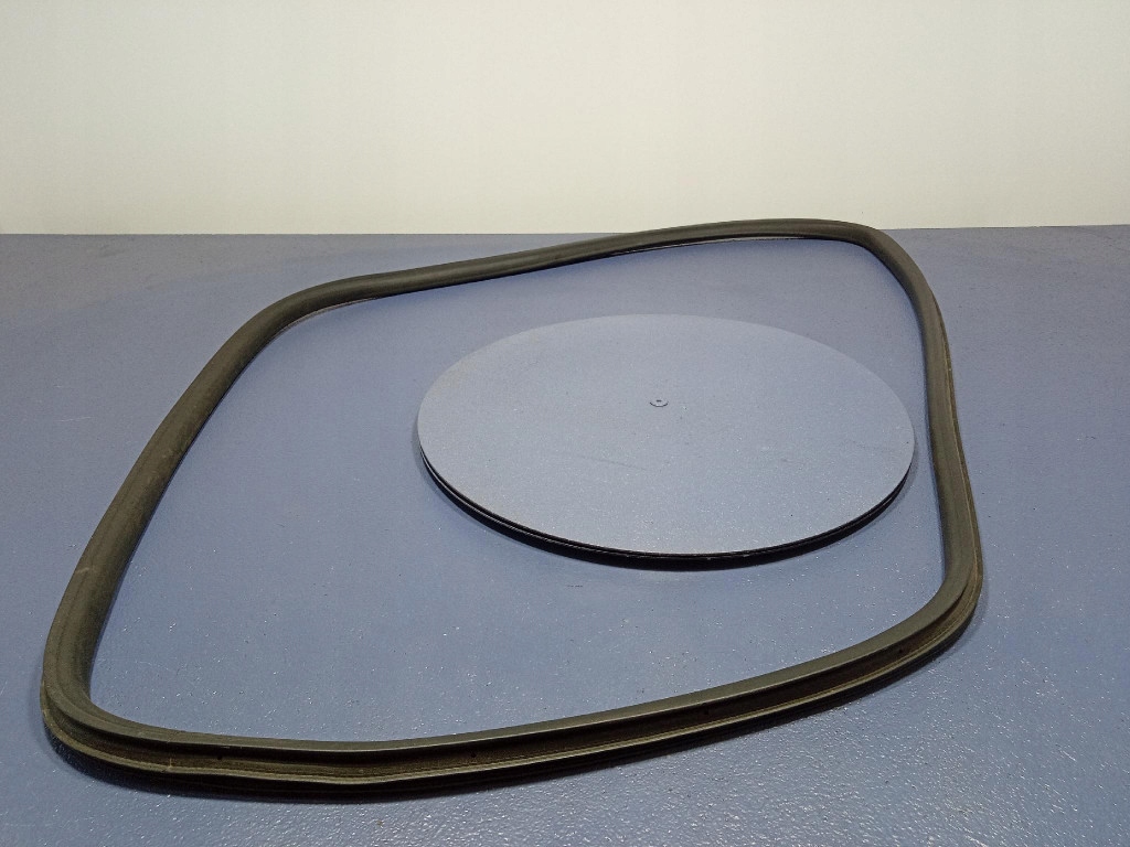 фото №1, Seat leon iii hb 5d прокладка дверь правый перед 5f4867365