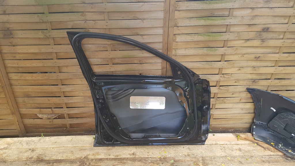 фото №7, Передние левая дверь mercedes c klasa w205