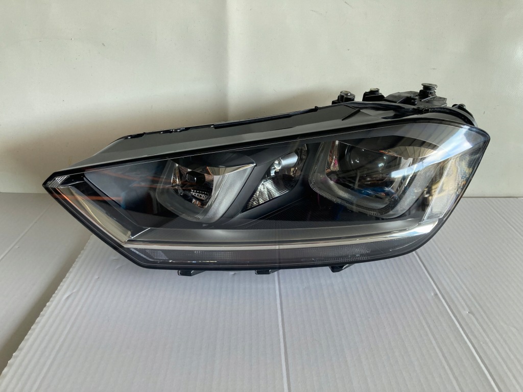 фото №11, Vw golf sportsvan лампа 517941033b 517941034b