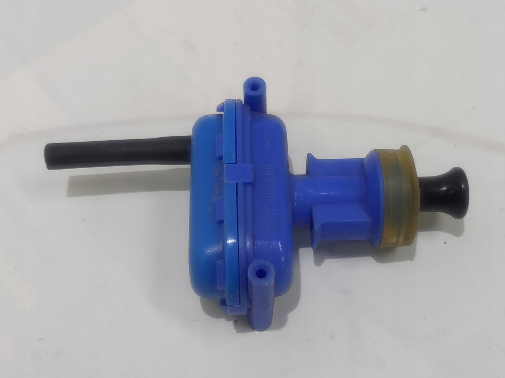 фото №1, Привод замка дверь задняя audi 80 b4 893862153d