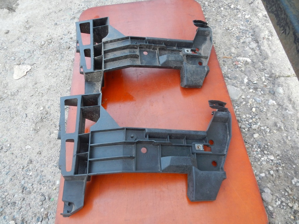 фото №7, Праве ліва кронштейн напрямна бампера задня master ii movano interstar 04-