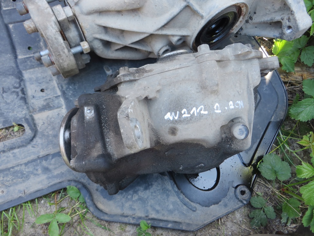 фото №1, Mercedes w212 2.2cdi редуктор трансмиссия мост перед 4matic 2213301302 x