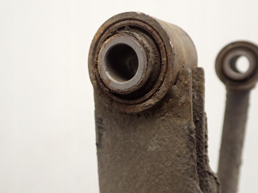 фото №8, Hyundai tucson 2.0 crdi 2wd 04- поворотный кулак задняя левая