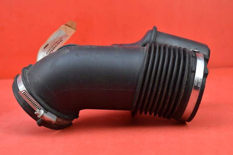 Пабтрубок  шланг труба воздуха 7536004-05 bmw e90 e91 2.5i 218 km 04-10 Недорого