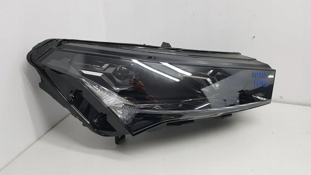 фото №1, Skoda enyaq лампа правый перед передняя eu