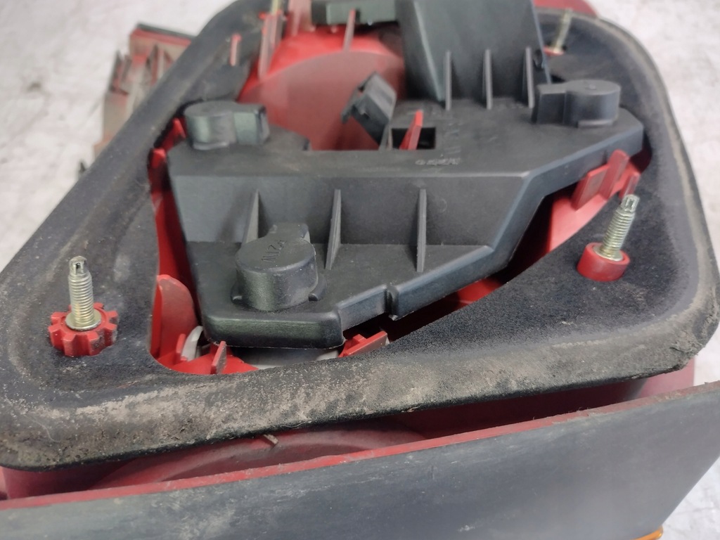 фото №13, Лампа правий задня audi a4 b5 sedan