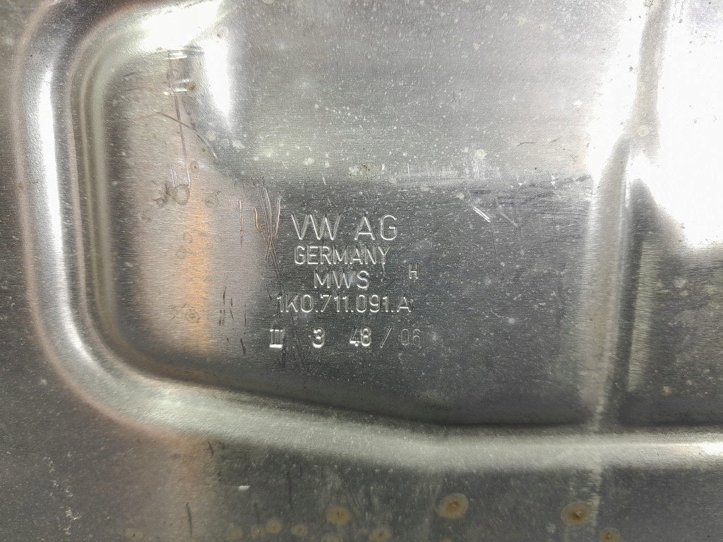 Vw touran 1 рестайлинг  рычаг кулиса переключения передач тросы механическая коробка передач 1k0711061b Недорого