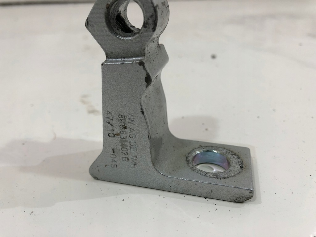 фото №1, Петля двері правий перед audi a1 8x 8k0831402b