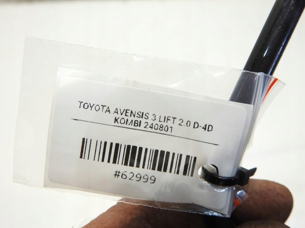 Шланг пального toyota avensis iii t27 2.0 d-4d 77204-02050-c Доставка