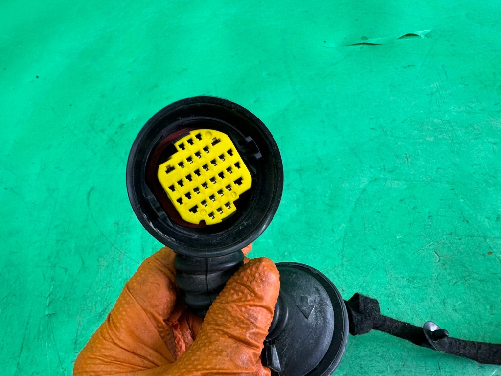 фото №9, Электропроводка жгут дверь правая передняя перед alfa romeo mito 08- europa