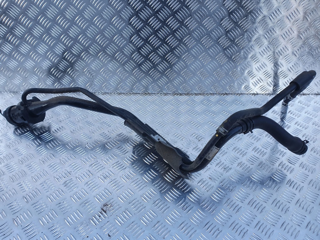 фото №1, Заливная горловина труба топлива mazda 3 bp iv 2.0 b 19-