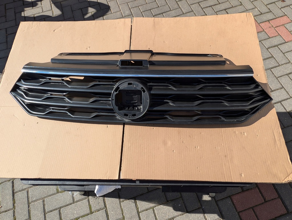 фото №1, Решётка радиатора решётка радиатора vw t-roc 2ga853343b