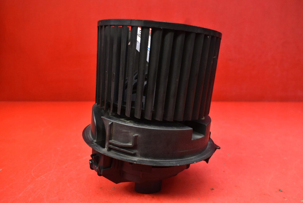 фото №8, Воздуходувка вентилятор обдув eu n109038b dacia logan 2 ii 13-16