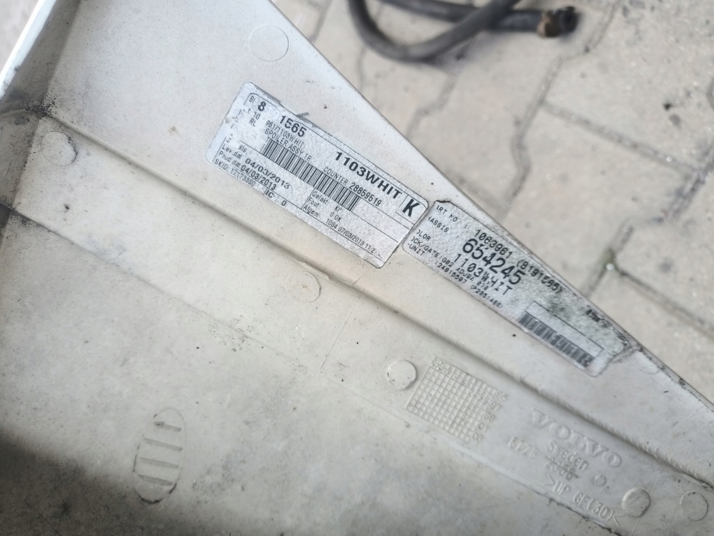 фото №3, Ветровик верхний volvo fh13 спойлер