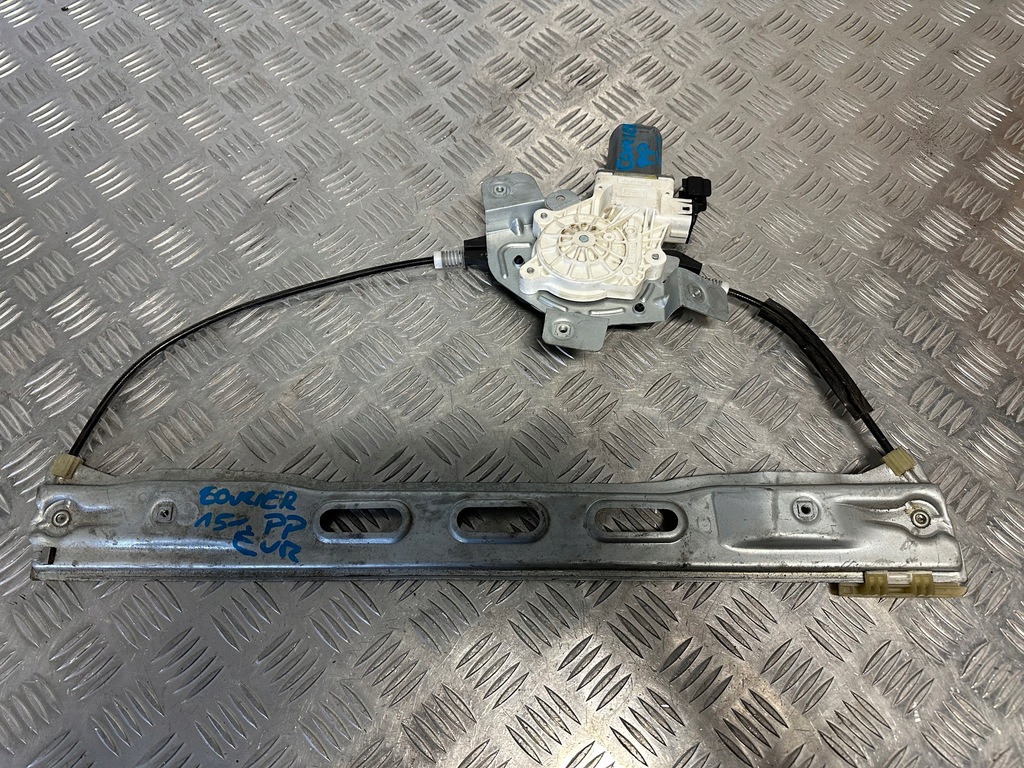 фото №1, Ford tourneo courier механизм стекло перед правый