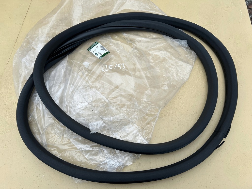 фото №1, Land rover discovery v 5 прокладка двері задніх lr113842