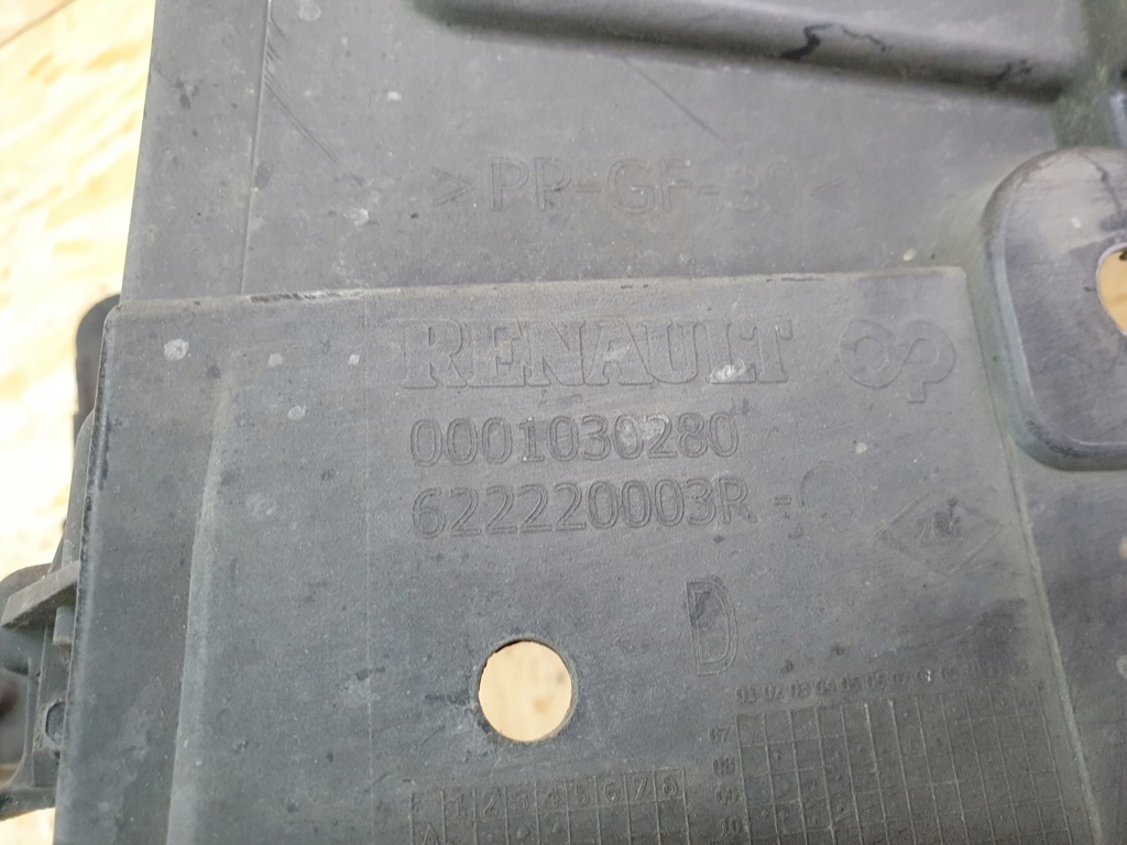 фото №9, Renault megane iii направляющая лампы правый 622220003r