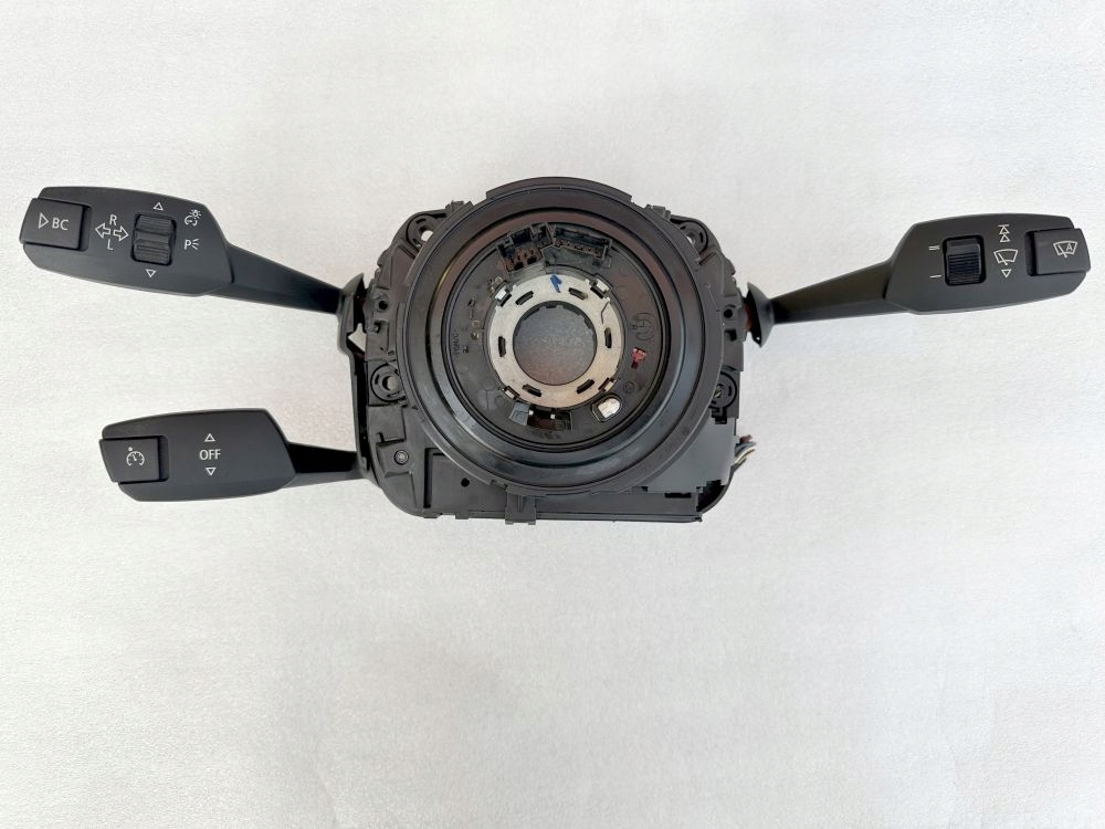 Купити Bmw 3 e90 e91 2010r перемикач стрічка 89557-02 оригінал