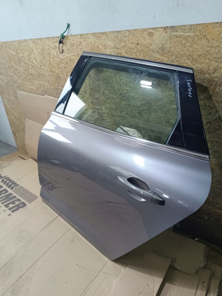 Дверь левая задний  универсал talisman Оригинал