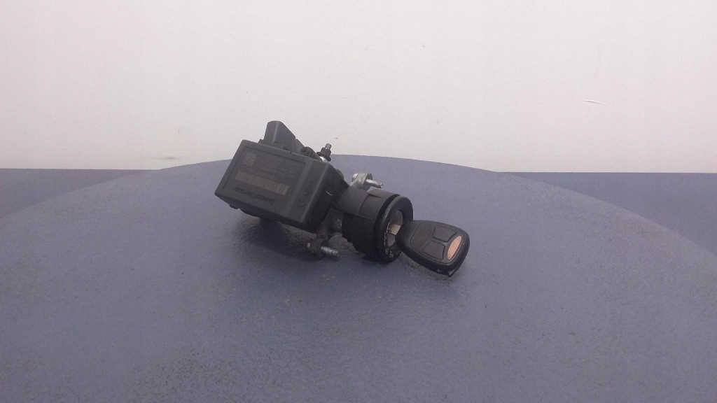 фото №1, Dodge magnum i замок зажигания ключ 04685863aa 3521a-r04b