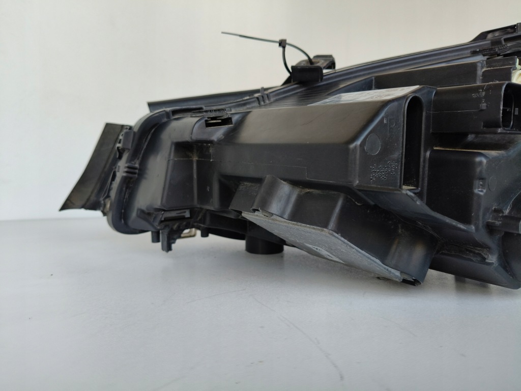 Купить Лампа правая фара bmw i3 13- led