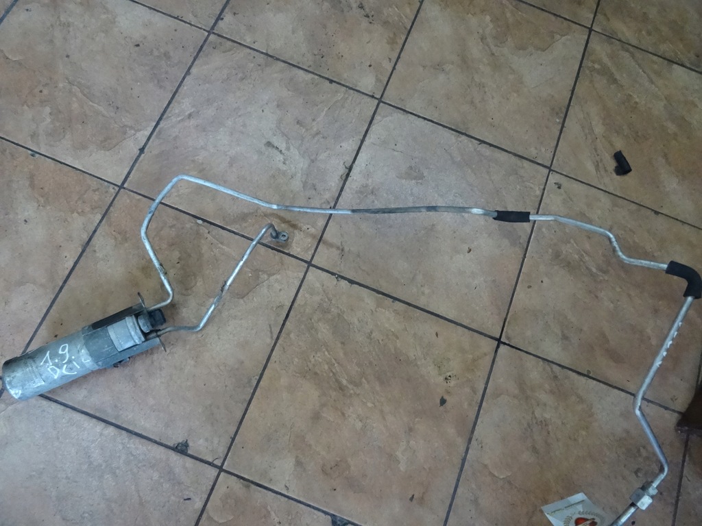 фото №1, Volvo v40 1.9dci 03' шланг осушувач