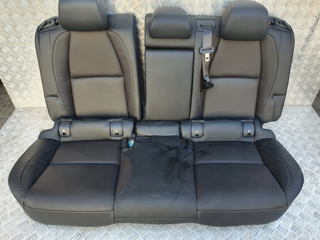 фото №1, Заднее сиденье сиденья задняя кожа mazda 3 bp iv hb 19-