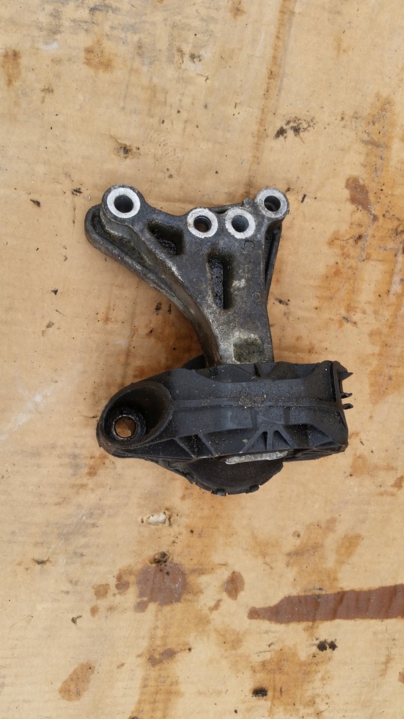 фото №1, Кронштейн подушка двигуна 9676780580 peugeot citroen