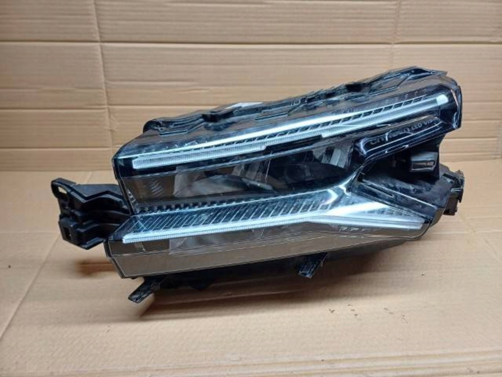 фото №1, M27 citroen c5 aircross lift full led лампа левая 9845356280