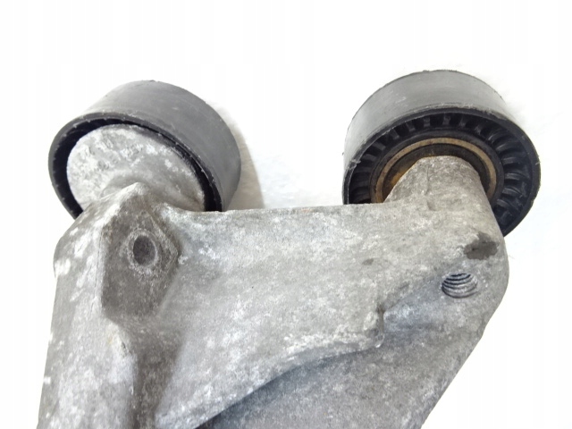 фото №7, Renault clio iv 1.2 tce кронштейн кронштейн генератора 117108063r