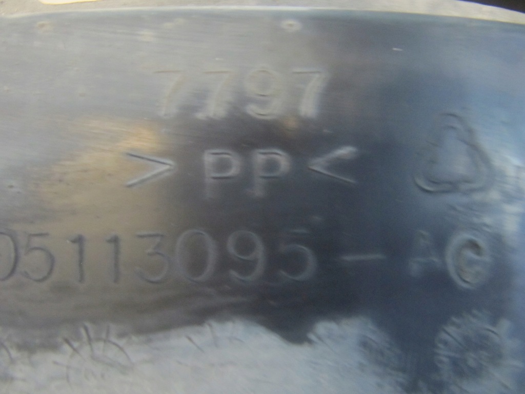 фото №15, Chrysler town country 11- 3.6 подкрылок перед правое dodge grand caravan