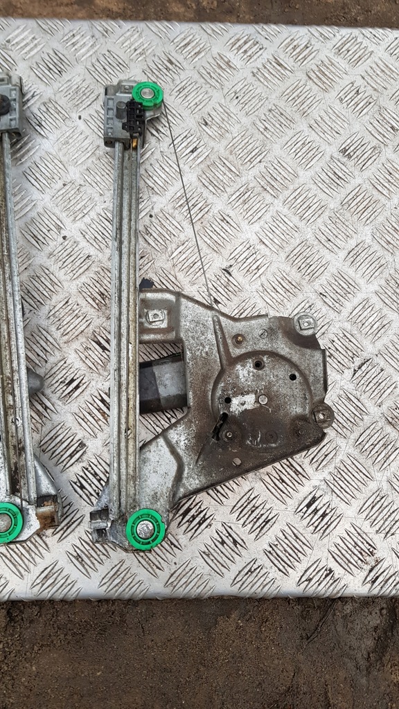 фото №6, Audi a6 c4 подъемник стекло левый правый задняя