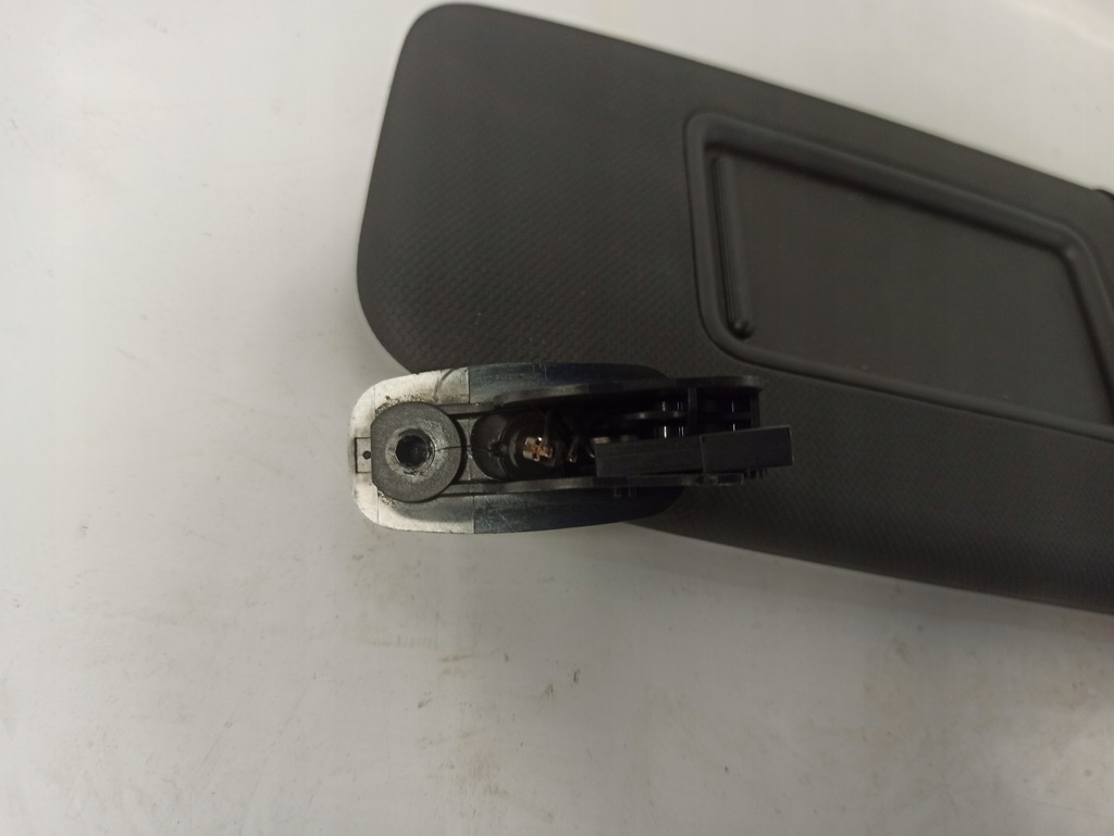 фото №10, Audi tt 8j защита солнцезащитные правая левая kpl 8j8857552 8j8857551