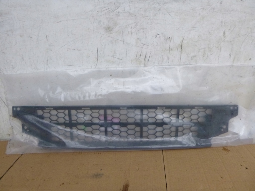 фото №1, Honda jazz решётка w бампер 2011- nowa