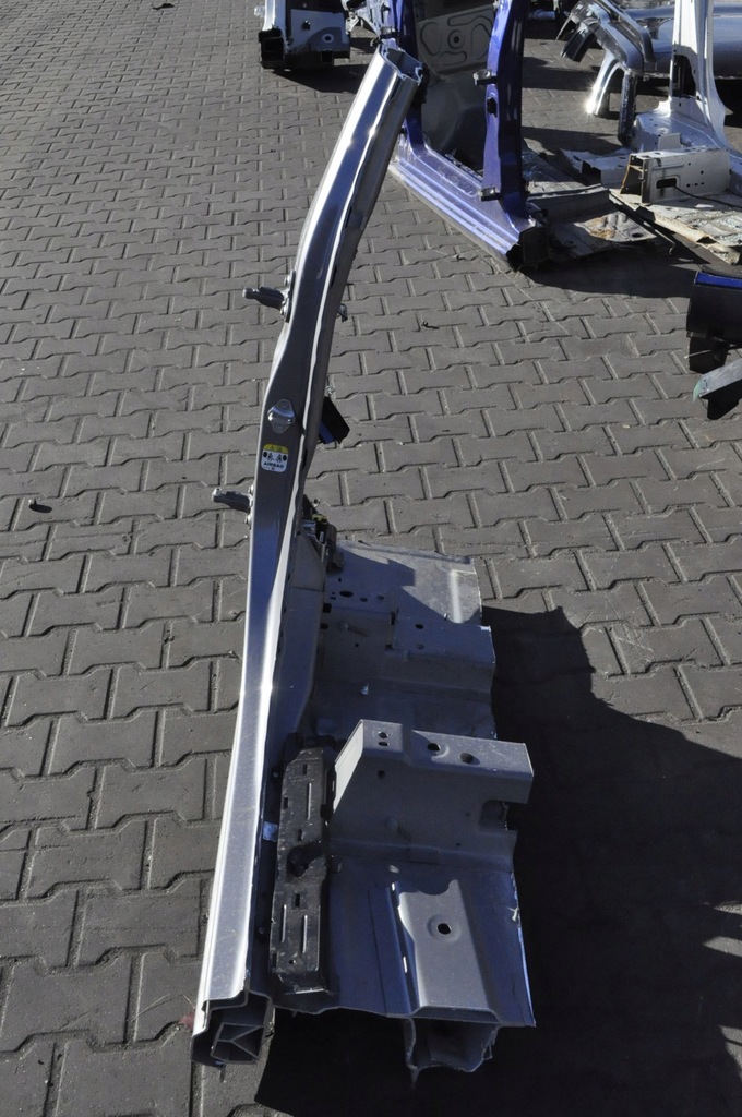 фото №7, Land rover discovery v l462 блок двигателя порог правый