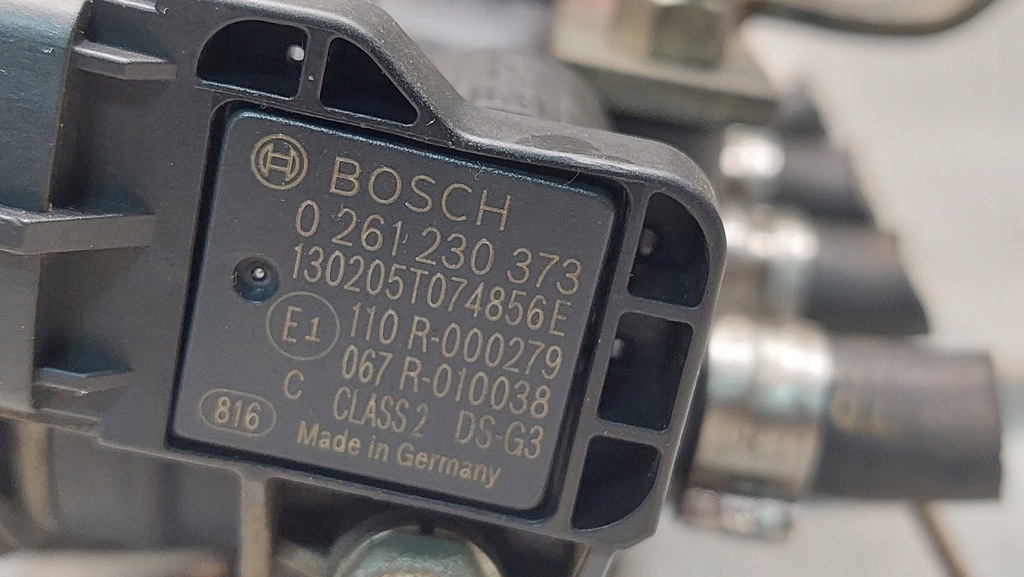 фото №6, Молдинг впрыскная газа mercedes clk c208 2.3