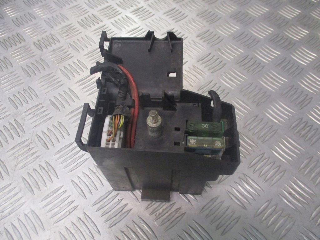 фото №1, Коробка предохранителей renault scenic i 1.9 dti