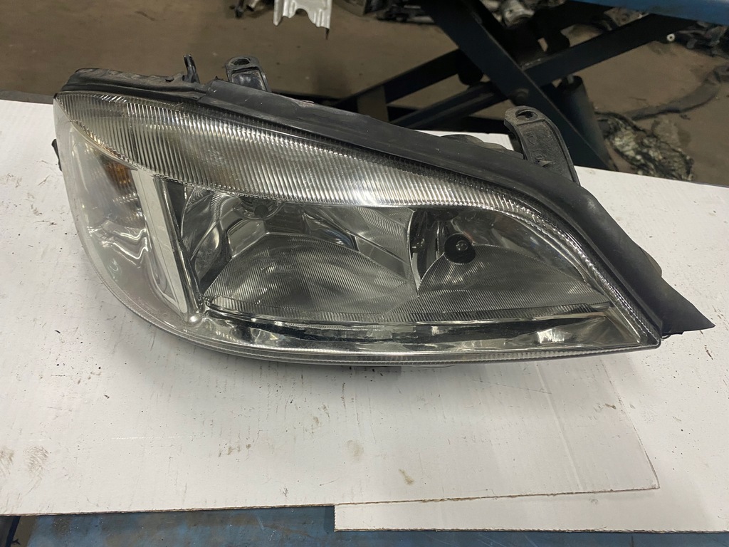 фото №1, Opel astra 2 ii g лампа перед передняя правая комплектная tyc